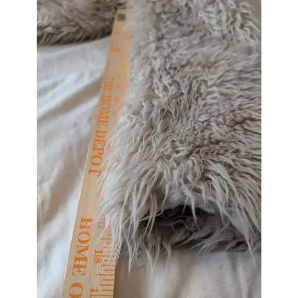 H&M Divided Shaggy Mob Wife Faux Fur Coat Beige Small - Picture 10 of 10